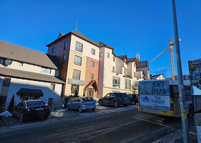 Milmari N53 アパート コパオニク